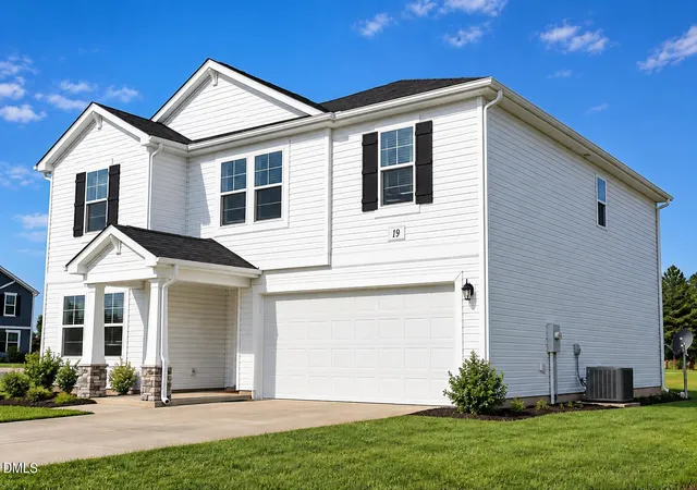 Photo 3 of Single family home for sale at 19 Heron Ct, Godwin, NC 28344 | MLS# 10185026 | Listing updated on 2026-10-08