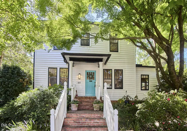 Photo 1 of Single family home for sale at 517 Cole St, Raleigh, NC 27605 | MLS# 10191701 | Listing updated on 2026-09-14