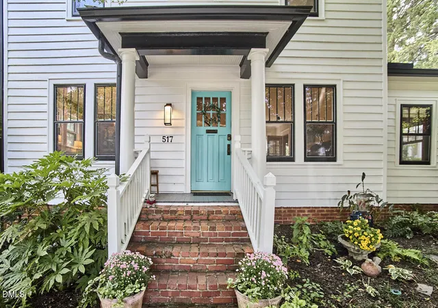 Photo 2 of Single family home for sale at 517 Cole St, Raleigh, NC 27605 | MLS# 10191701 | Listing updated on 2026-09-14