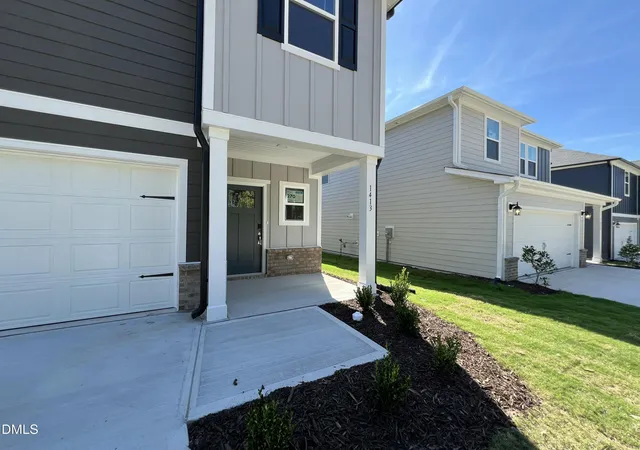 Photo 3 of Single family home for sale at 1413 Hatteras Rd, Durham, NC 27704 | MLS# 10186904 | Listing updated on 2026-09-16