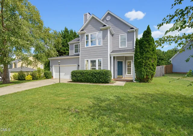 Photo 1 of Single family home for sale at 904 Starkland Way, Holly Springs, NC 27540 | MLS# 10191633 | Listing updated on 2026-09-15