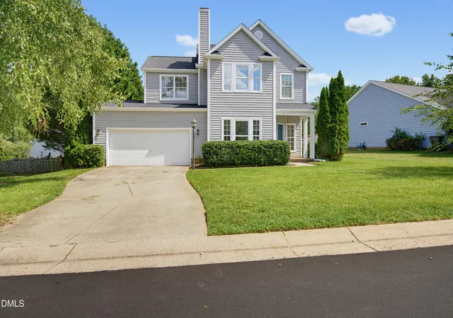 Photo 2 of Single family home for sale at 904 Starkland Way, Holly Springs, NC 27540 | MLS# 10191633 | Listing updated on 2026-09-15