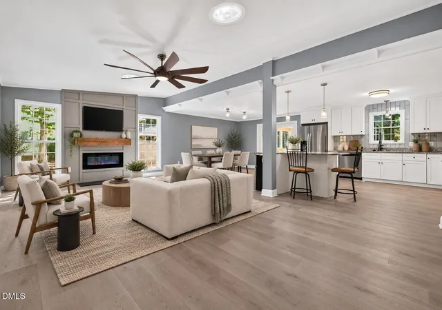 Photo 4 of Single family home for sale at 411 W Cedar Ave, Wake Forest, NC 27587 | MLS# 10193322 | Listing updated on 2026-10-12