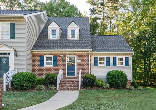 Townhouse for sale at 512 Olde Towne Dr, Sanford, NC 27330 | MLS# 10197180