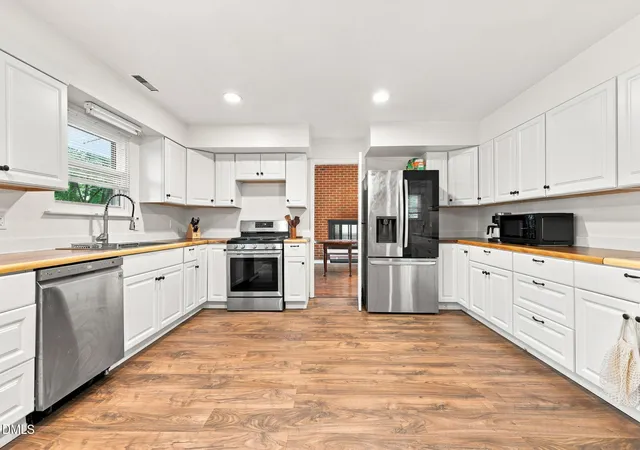 Photo 3 of Sale Pending at 1507 Rosewood St, Durham, NC 27701 | MLS# 10190129 | Listing updated on 2026-09-08