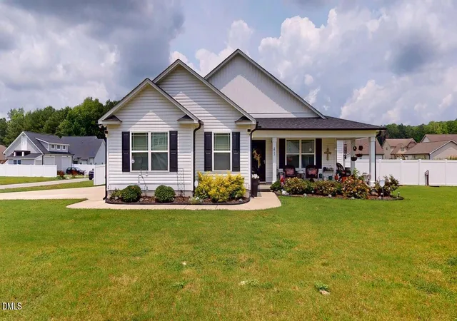 Photo 2 of Sale Pending at 41 River Banks Dr, Kenly, NC 27542 | MLS# 10185856 | Listing updated on 2026-09-09
