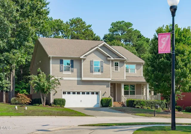Photo 3 of Single family home for sale at 225 Shadow Mist Ct, Apex, NC 27539 | MLS# 10190912 | Listing updated on 2026-09-15