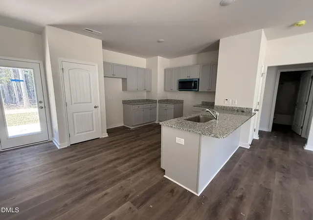 Photo 4 of Single family home for sale at 405 E Yukon St, Kenly, NC 27542 | MLS# 10199952 | Listing updated on 2026-10-28