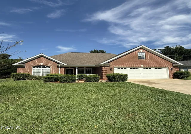 Photo 2 of Single family home for sale at 2141 Boyd Crk Dr, Graham, NC 27253 | MLS# 10186943 | Listing updated on 2026-09-19