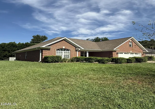 Photo 4 of Single family home for sale at 2141 Boyd Crk Dr, Graham, NC 27253 | MLS# 10186943 | Listing updated on 2026-09-19