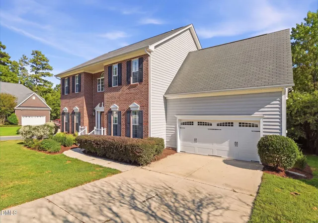 Photo 2 of Single family home for sale at 101 Dumont Ct, Apex, NC 27523 | MLS# 10193604 | Listing updated on 2026-09-18