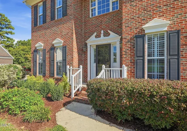Photo 3 of Single family home for sale at 101 Dumont Ct, Apex, NC 27523 | MLS# 10193604 | Listing updated on 2026-09-18