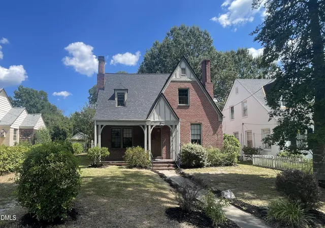 Photo 1 of Single family home for sale at 804 Broad St W, Wilson, NC 27893 | MLS# 10192596 | Listing updated on 2026-09-24