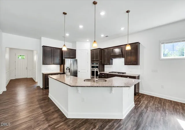 Photo 2 of Single family home for sale at 1660 Highpoint St, Wake Forest, NC 27587 | MLS# 10189281 | Listing updated on 2026-10-22