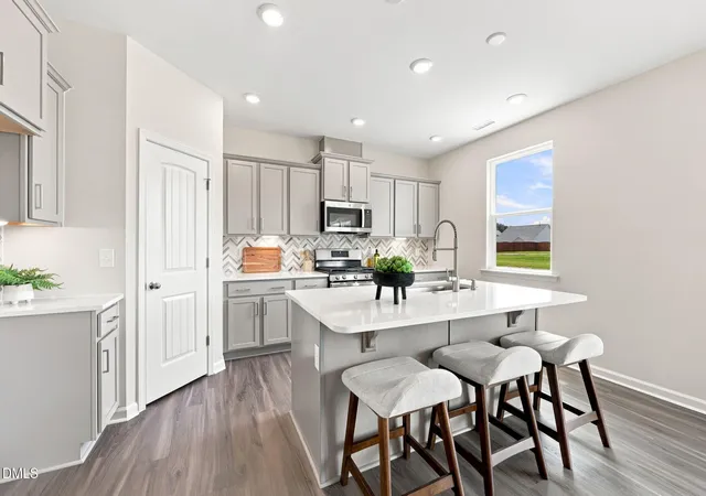 Photo 2 of Single family home for sale at 121 Barn Door Dr, Lillington, NC 27546 | MLS# 10186480 | Listing updated on 2026-09-20