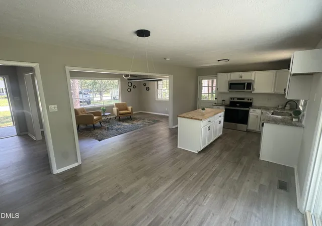 Photo 3 of Single family home for sale at 1706 Carter Baron Pl, Fayetteville, NC 28304 | MLS# 10187416 | Listing updated on 2026-10-28