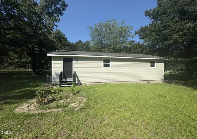 Photo 2 of Single family home for sale at 1615 Halsey Loop, Hope Mills, NC 28348 | MLS# 10190007 | Listing updated on 2026-09-03