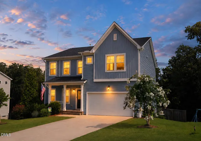 Photo 2 of Single family home for sale at 508 Granite View Dr, Rolesville, NC 27571 | MLS# 10191475 | Listing updated on 2026-09-28