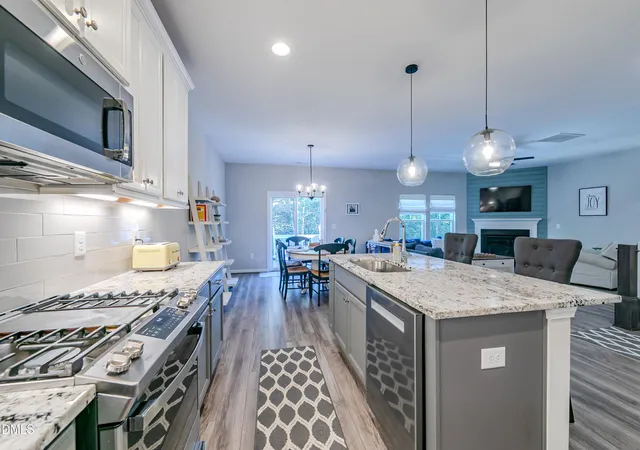 Photo 4 of Single family home for sale at 508 Granite View Dr, Rolesville, NC 27571 | MLS# 10191475 | Listing updated on 2026-09-28