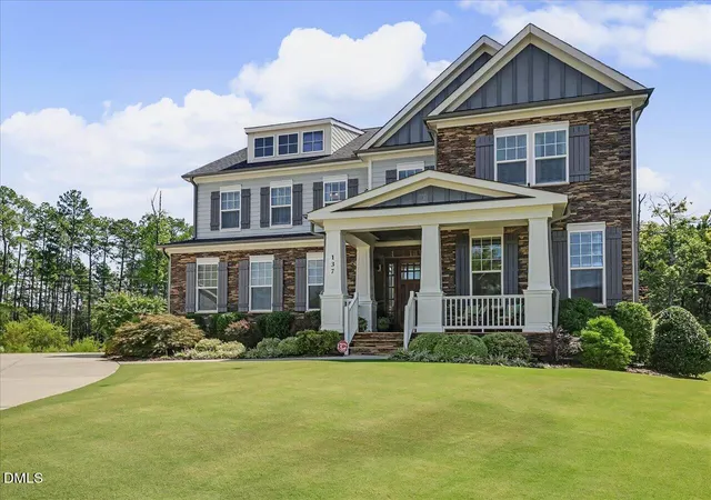 Photo 4 of Single family home for sale at 137 Treeline Ct, Holly Springs, NC 27540 | MLS# 10191824 | Listing updated on 2026-09-13