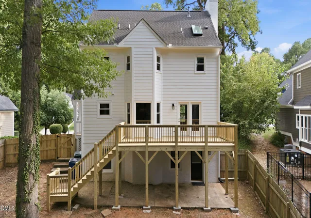 Photo 2 of Sale Pending at 6621 Tealbriar Dr, Raleigh, NC 27615 | MLS# 10189848 | Listing updated on 2026-09-11