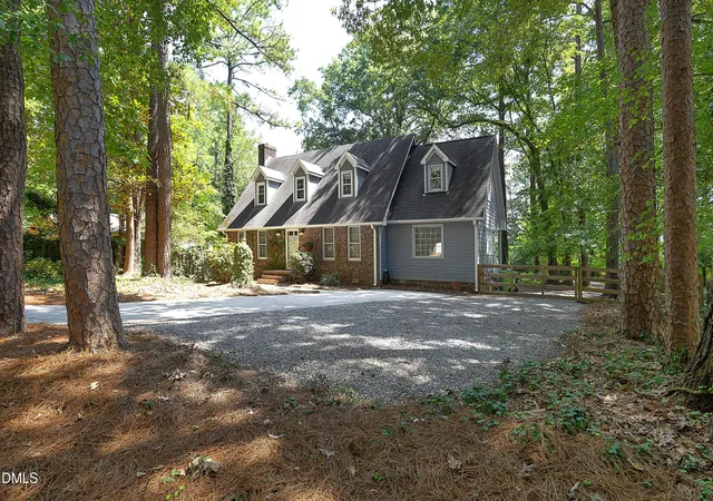 Photo 2 of Sale Pending at 805 Brent Rd, Raleigh, NC 27606 | MLS# 10189950 | Listing updated on 2026-09-05