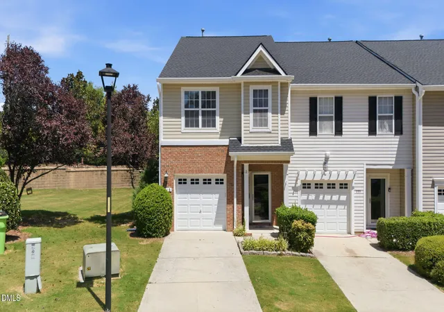 Photo 1 of Townhouse for sale at 115 Fanwood Ct, Apex, NC 27502 | MLS# 10188313 | Listing updated on 2026-09-19