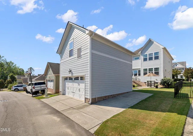 Photo 2 of Single family home for sale at 1005 Woodland Grv Way, Wake Forest, NC 27587 | MLS# 10191666 | Listing updated on 2026-09-14
