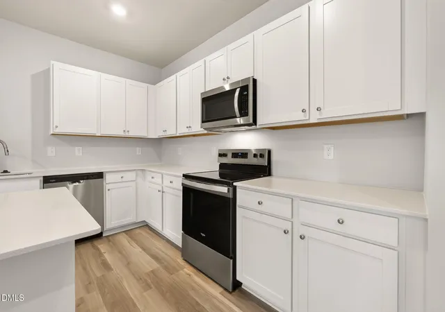 Photo 4 of Townhouse for sale at 422 Barrington Key Dr, Zebulon, NC 27597 | MLS# 10187145 | Listing updated on 2026-10-10