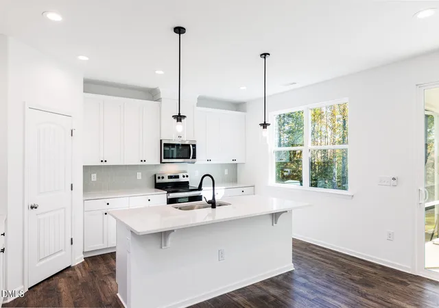 Photo 2 of Single family home for sale at 171 Riverstone Dr, Fuquay Varina, NC 27526 | MLS# 10191786 | Listing updated on 2026-09-10