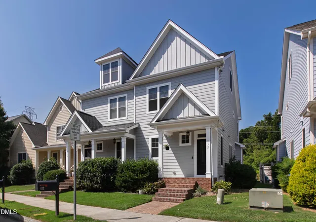 Photo 2 of Townhouse for sale at 412 S Camellia St, Chapel Hill, NC 27516 | MLS# 10191086 | Listing updated on 2026-09-10