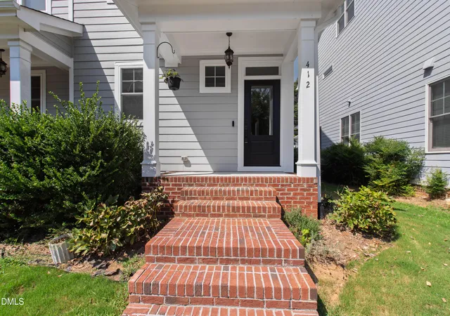 Photo 4 of Townhouse for sale at 412 S Camellia St, Chapel Hill, NC 27516 | MLS# 10191086 | Listing updated on 2026-09-18