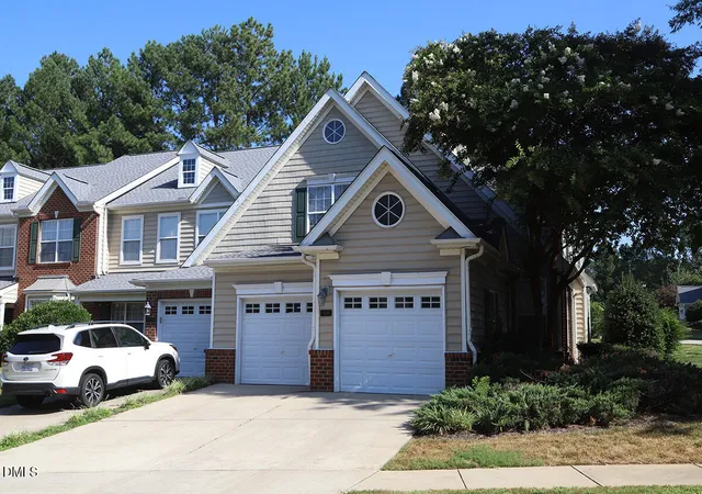 Photo 4 of Townhouse for sale at 11230 Maplecroft Ct, Raleigh, NC 27617 | MLS# 10187340 | Listing updated on 2026-09-04