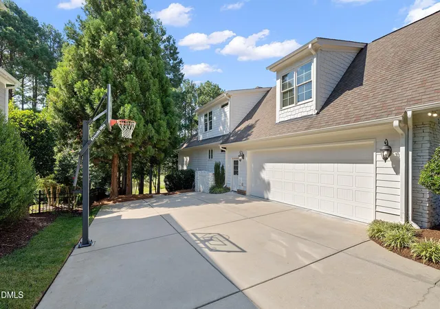 Photo 3 of Sale Pending at 1328 Heritage Hts Ln, Wake Forest, NC 27587 | MLS# 10190503 | Listing updated on 2026-09-07