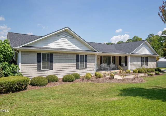 Photo 2 of Single family home for sale at 906 Walnut Dr, Erwin, NC 28339 | MLS# 10193205 | Listing updated on 2026-09-24