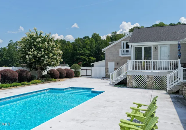 Photo 4 of Single family home for sale at 906 Walnut Dr, Erwin, NC 28339 | MLS# 10193205 | Listing updated on 2026-09-24