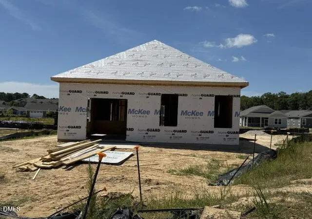 Photo 2 of Single family home for sale at 116 Carteret Ct, Clayton, NC 27527 | MLS# 10187648 | Listing updated on 2026-09-12
