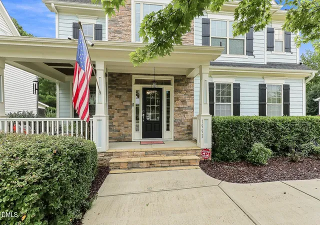Photo 3 of Single family home for sale at 1993 Steeple Chase Bnd, Apex, NC 27502 | MLS# 10189891 | Listing updated on 2026-09-01