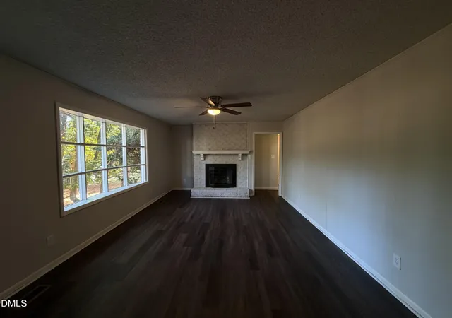 Photo 3 of Single family home for sale at 2101 Fordham Dr, Fayetteville, NC 28304 | MLS# 10187723 | Listing updated on 2026-10-29