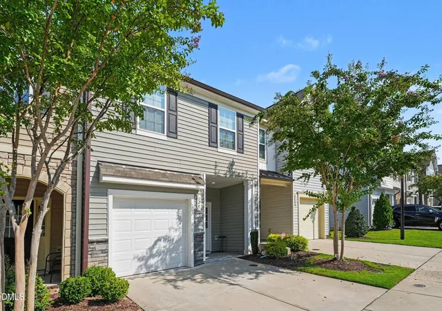 Photo 3 of Townhouse for sale at 324 E Porthaven Way, Clayton, NC 27527 | MLS# 10191120 | Listing updated on 2026-09-06