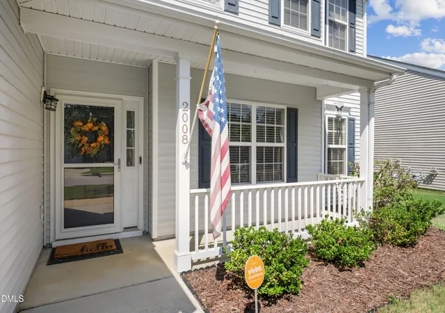 Photo 3 of Single family home for sale at 2008 Satinwood Dr, Clayton, NC 27520 | MLS# 10191403 | Listing updated on 2026-09-09