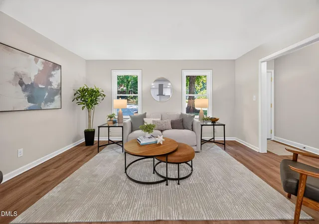 Photo 4 of Sale Pending at 906 Griffis St, Cary, NC 27511 | MLS# 10191333 | Listing updated on 2026-09-13