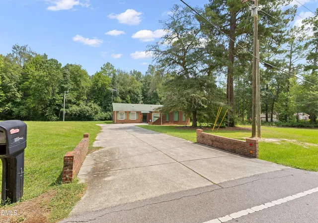 Photo 2 of Single family home for sale at 444 Thanksgiving Fire Rd, Selma, NC 27576 | MLS# 10190454 | Listing updated on 2026-09-03