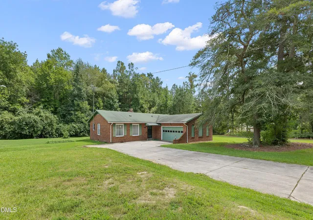 Photo 4 of Single family home for sale at 444 Thanksgiving Fire Rd, Selma, NC 27576 | MLS# 10190454 | Listing updated on 2026-09-03