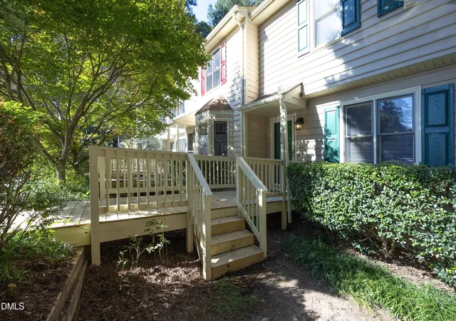 Photo 3 of Townhouse for sale at 6502 Thetford Ct, Raleigh, NC 27615 | MLS# 10188262 | Listing updated on 2026-09-13