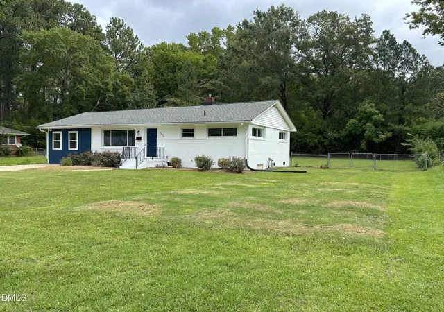 Photo 2 of Single family home for sale at 2324 Charlotte St, Durham, NC 27705 | MLS# 10190705 | Listing updated on 2026-09-05