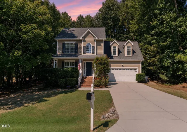 Photo 2 of Single family home for sale at 85 Wilders Xing Dr, Louisburg, NC 27549 | MLS# 10190292 | Listing updated on 2026-09-30