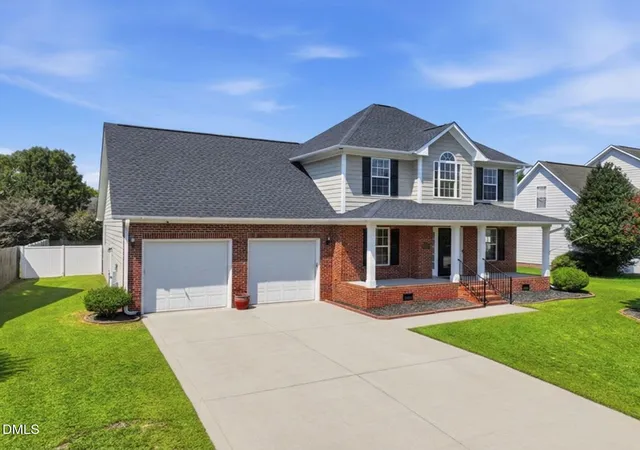 Photo 2 of Single family home for sale at 1916 Ellie Ave, Fayetteville, NC 28314 | MLS# 10190527 | Listing updated on 2026-09-03
