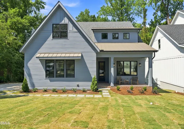 Photo 1 of Sale Pending at 2921 Claremont Rd, Raleigh, NC 27608 | MLS# 10190657 | Listing updated on 2026-09-08