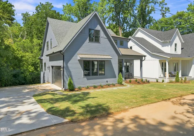 Photo 4 of Sale Pending at 2921 Claremont Rd, Raleigh, NC 27608 | MLS# 10190657 | Listing updated on 2026-09-08